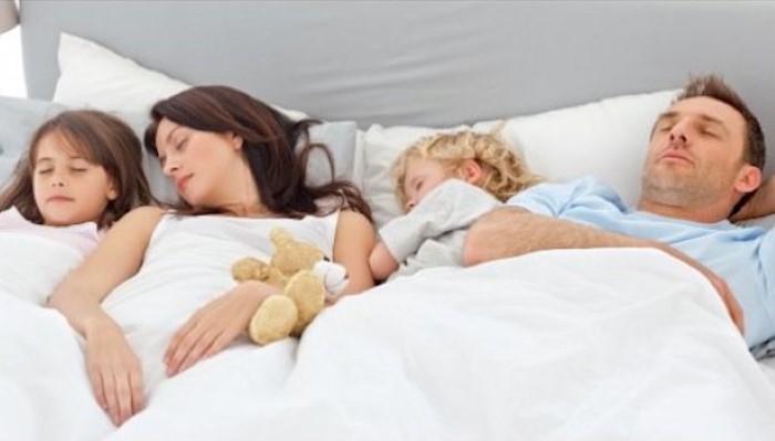 Pourquoi les enfants font pipi au lit