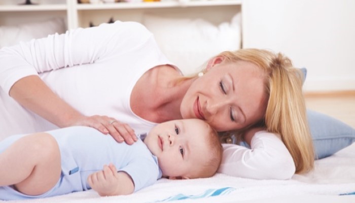 Endormez votre enfant avec une berceuse - Bébés et Mamans