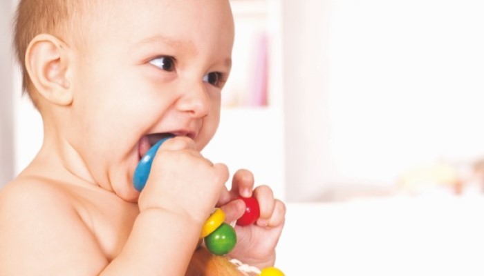 Virus et bactéries dans la bouche de bébé - Bébés et Mamans