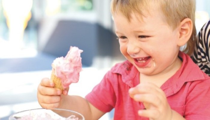 Alimentation : peut-on donner des glaces aux enfants ? A partir de quel âge  ?… Les conseils d'une diététicienne