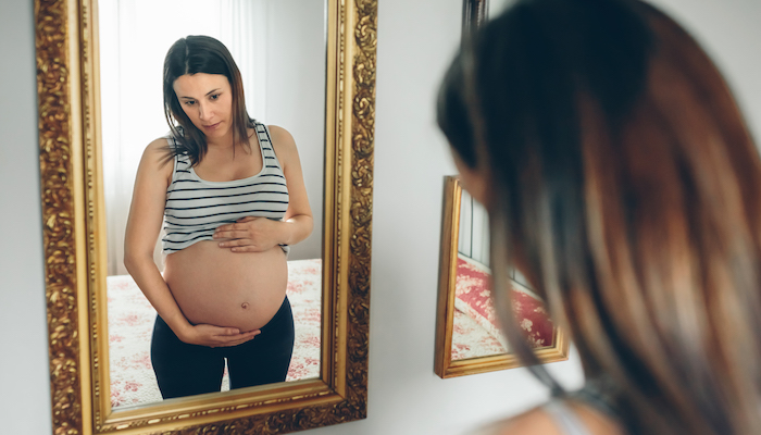 Femme enceinte : quand le ventre grossit-il?