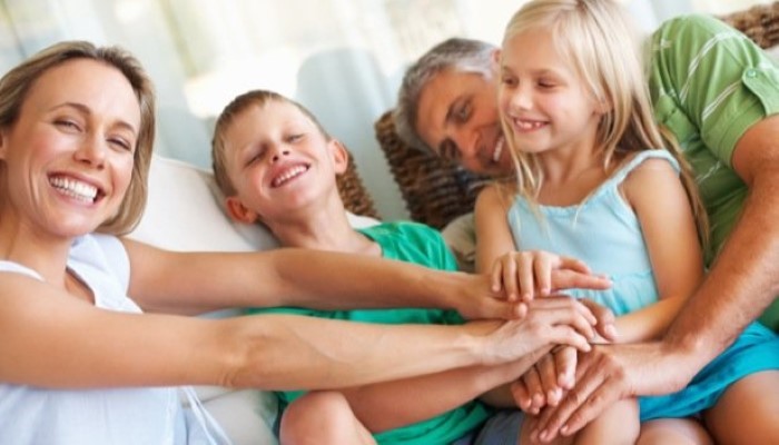 Famille heureuse Famille heureuse