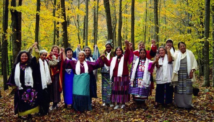 Les 13 grands-mères qui aiment et guérissent l'humanité