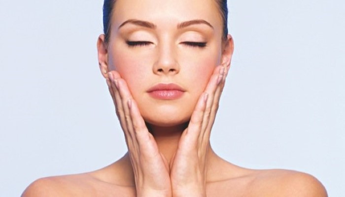 Une peau bien hydratée en été