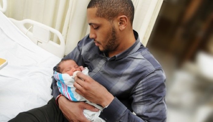 La paternité abaisse le niveau de testostérone chez les hommes