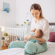 Allaitement : Comment Tète Un Bébé Qui Est Calme ? - Bébés Et Mamans