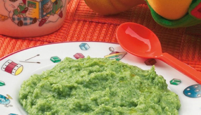 Crème de petits pois et boulettes de poulet