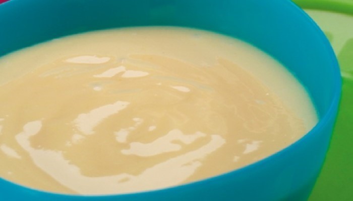 Crème au lait et aux pommes