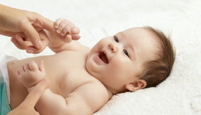 Bébé qui rigole Bébé qui rigole