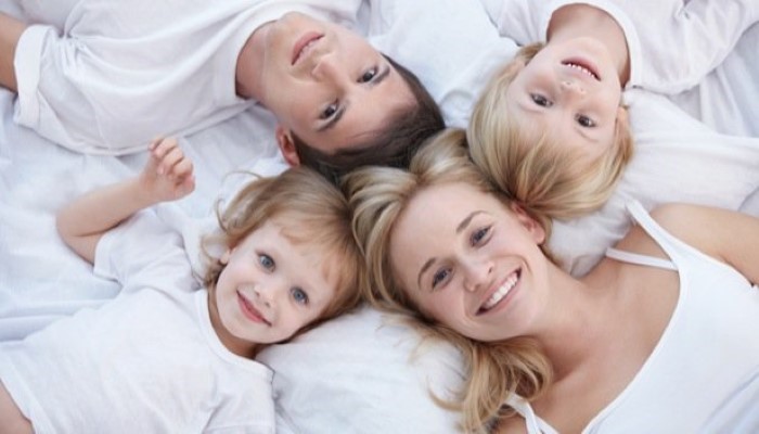 Papa, maman et leurs deux enfants Papa, maman et leurs deux enfants