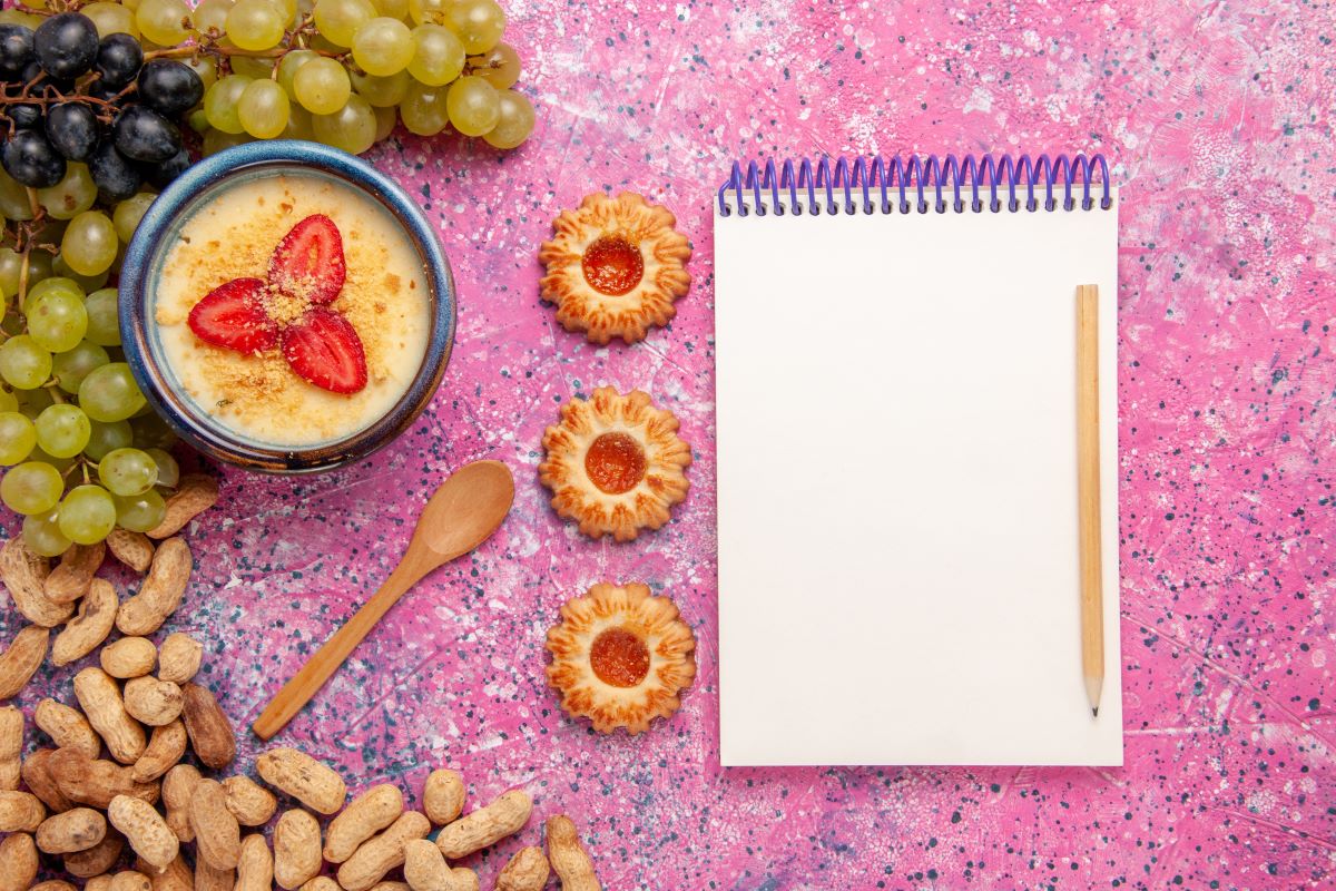 Fille qui mange Fille qui mange