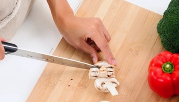 Maman en train de préparer le repas