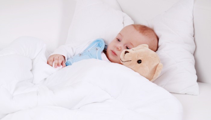 Bébé qui a de la fièvre Bébé qui a de la fièvre