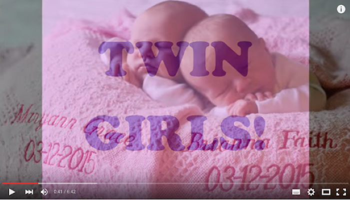 Vidéo présentation de petites jumelles Vidéo présentation de petites jumelles