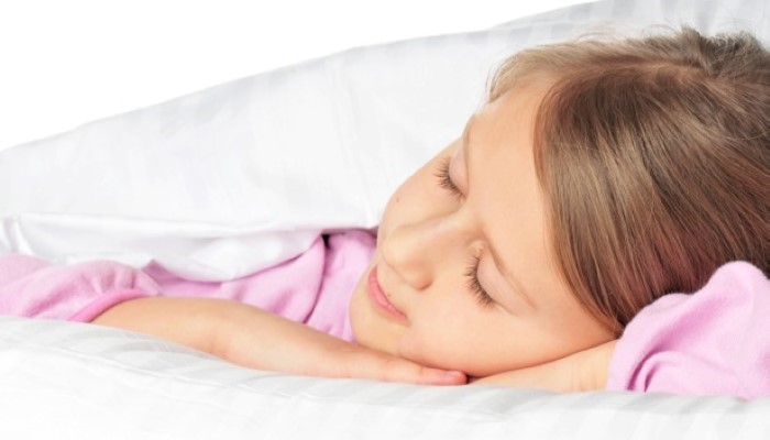 Petite fille qui dort