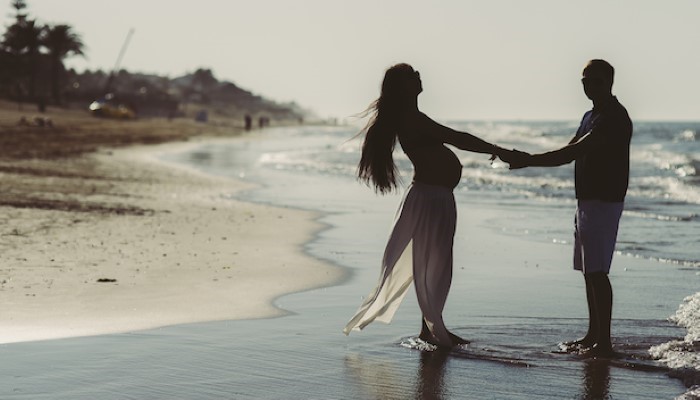 Futurs parents en baby-moon