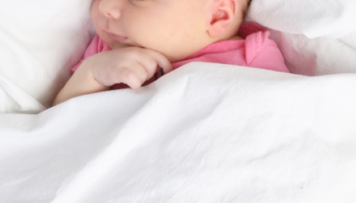 Petite fille qui dort