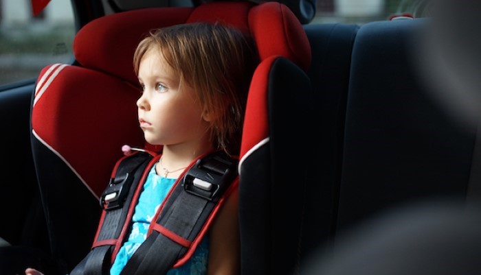Les pompiers sauvent deux enfants enfermés dans une voiture Les pompiers sauvent deux enfants enfermés dans une voiture