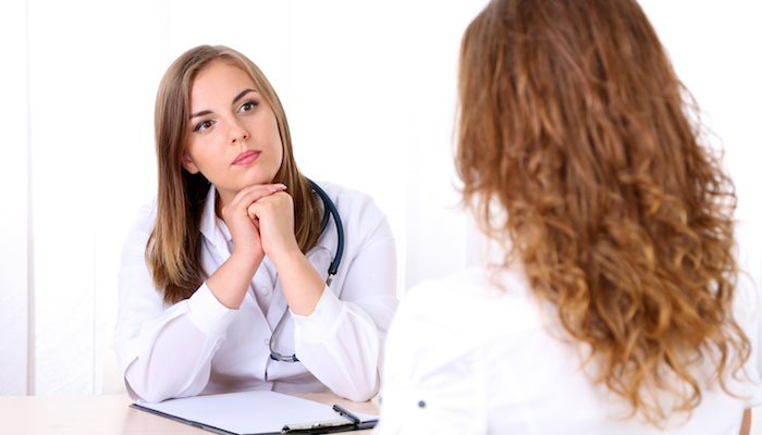 Pertes de sang : est-ce dû à l’ovulation ou à la pilule ?