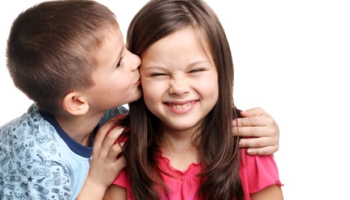 Enfants qui jouent Enfants qui jouent