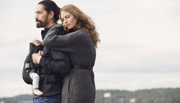 Un couple et leur bébé