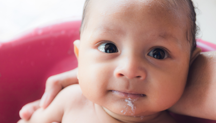 Mon bébé de six mois régurgite