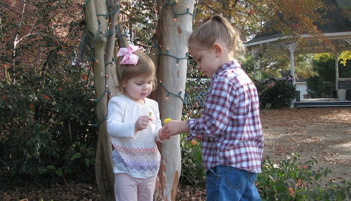 À 3 ans, mon enfant ne sait pas répondre à des questions simples À 3 ans, mon enfant ne sait pas répondre à des questions simples