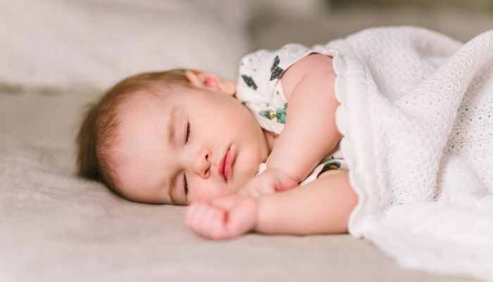 réveils nocturnes comment réguler sommeil bébé