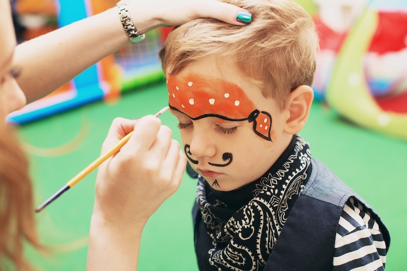 Maquillage de pirate pour les enfants Maquillage de pirate pour les enfants