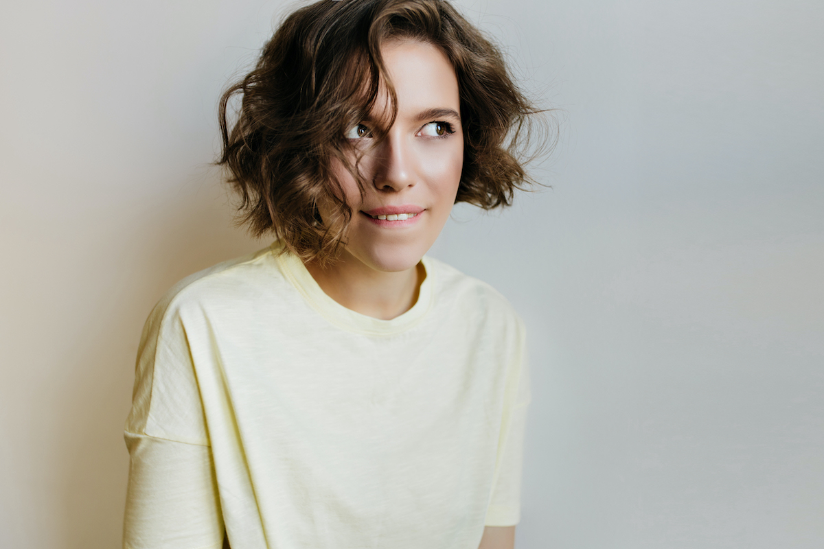 La coupe de cheveux de la rentrée ? Le ripped bob, frais, messy et ultra-stylé La coupe de cheveux de la rentrée ? Le ripped bob, frais, messy et ultra-stylé