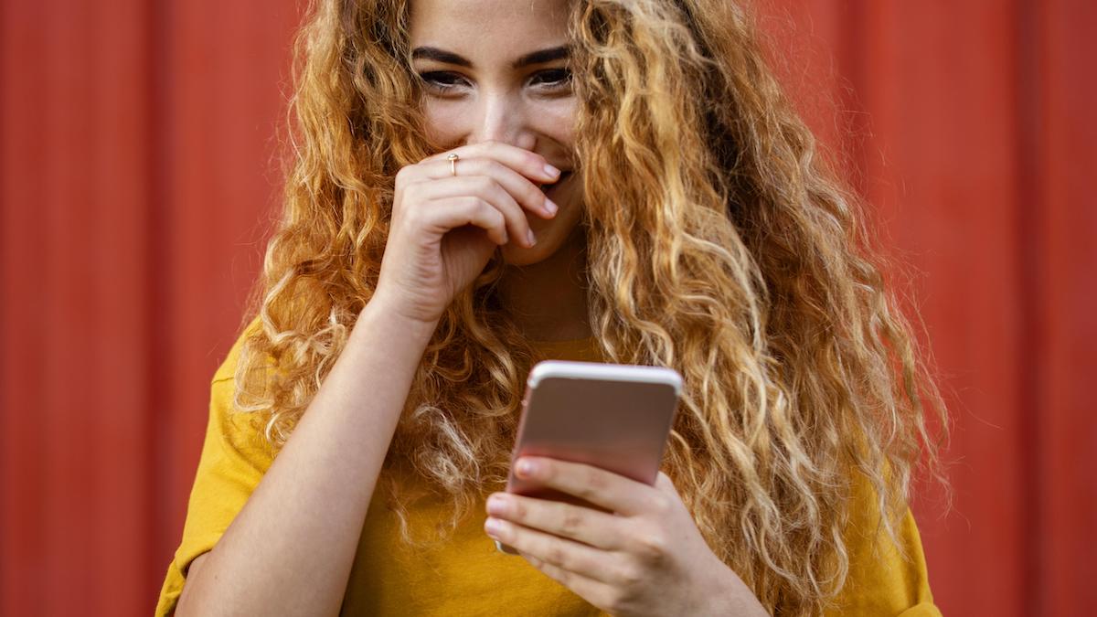 Hinge : quelles sont les meilleures techniques pour briser la glace ?