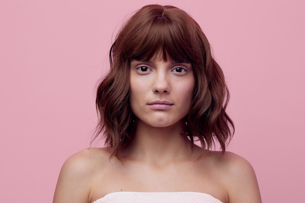 Boho bob : le carré bohème à adopter pour l’automne 2025