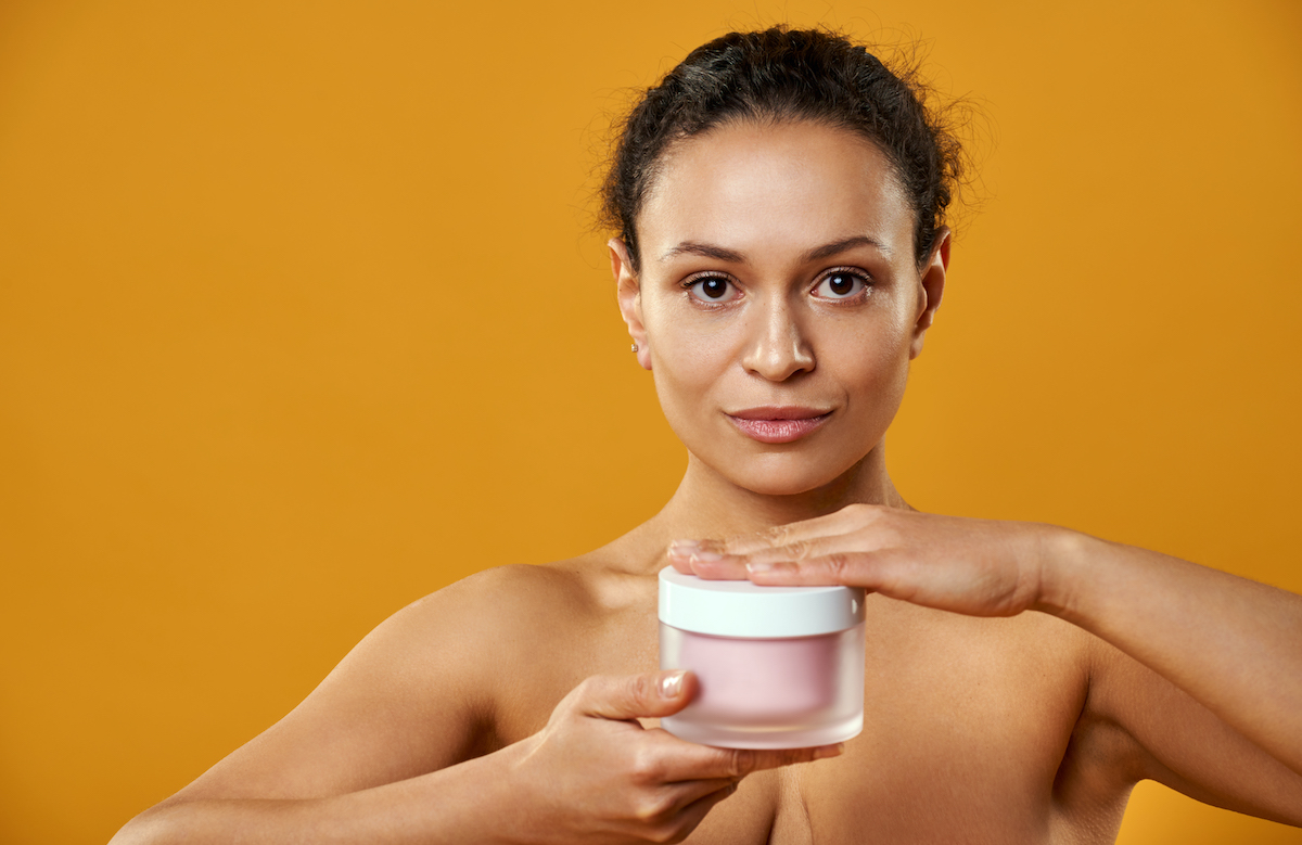 Crèmes visage “Skin Longevity” : ce qu’elles font vraiment Crèmes visage “Skin Longevity” : ce qu’elles font vraiment