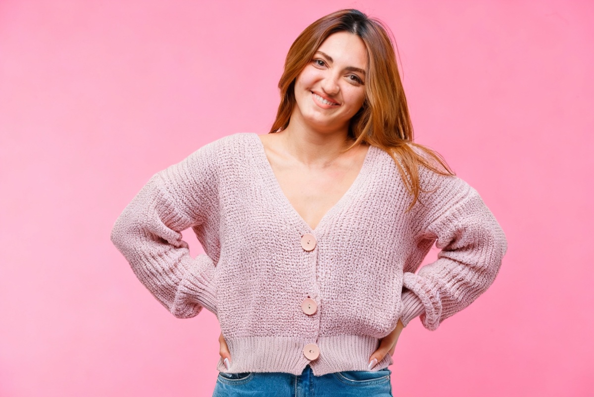 Comment sublimer ses courbes grâce à des pulls élégants et originaux