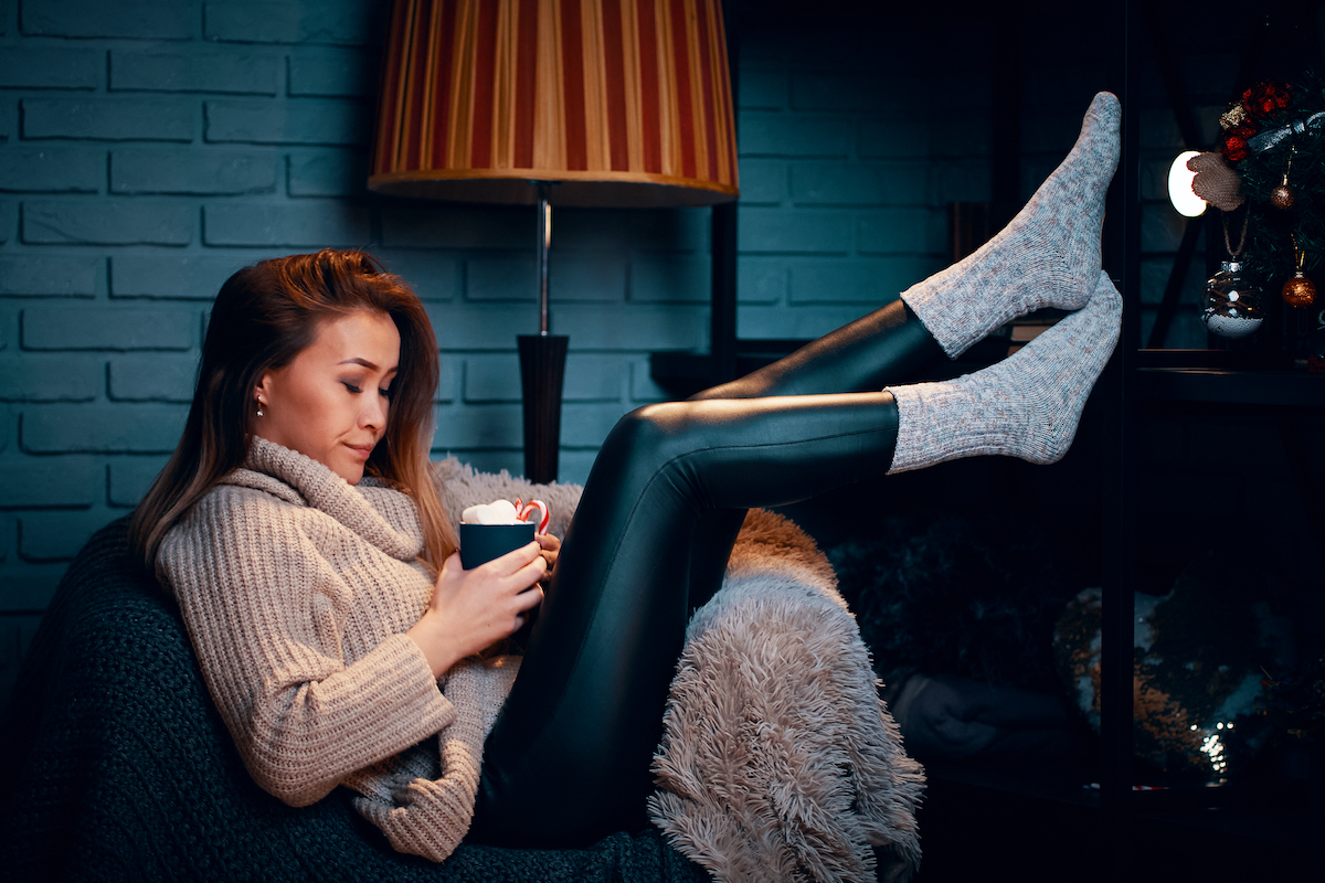 5 combos chaussures et chaussettes à côtes parfaits pour l'hiver