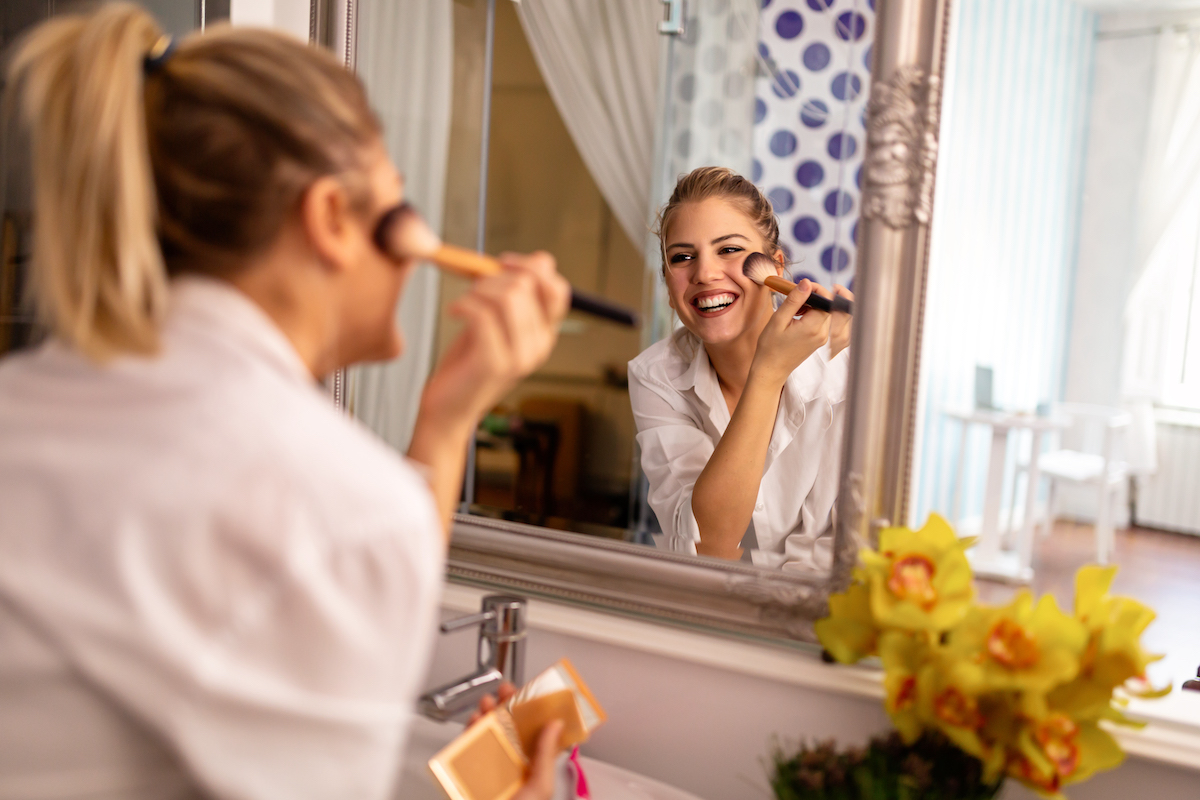 Retrouver confiance après la grossesse : la routine beauté minimaliste qui change tout