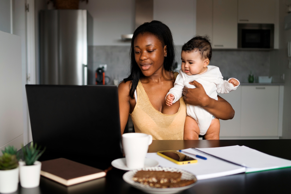 Reconversion post-partum : les étapes clés pour transformer l'envie en projet solide Reconversion post-partum : les étapes clés pour transformer l'envie en projet solide