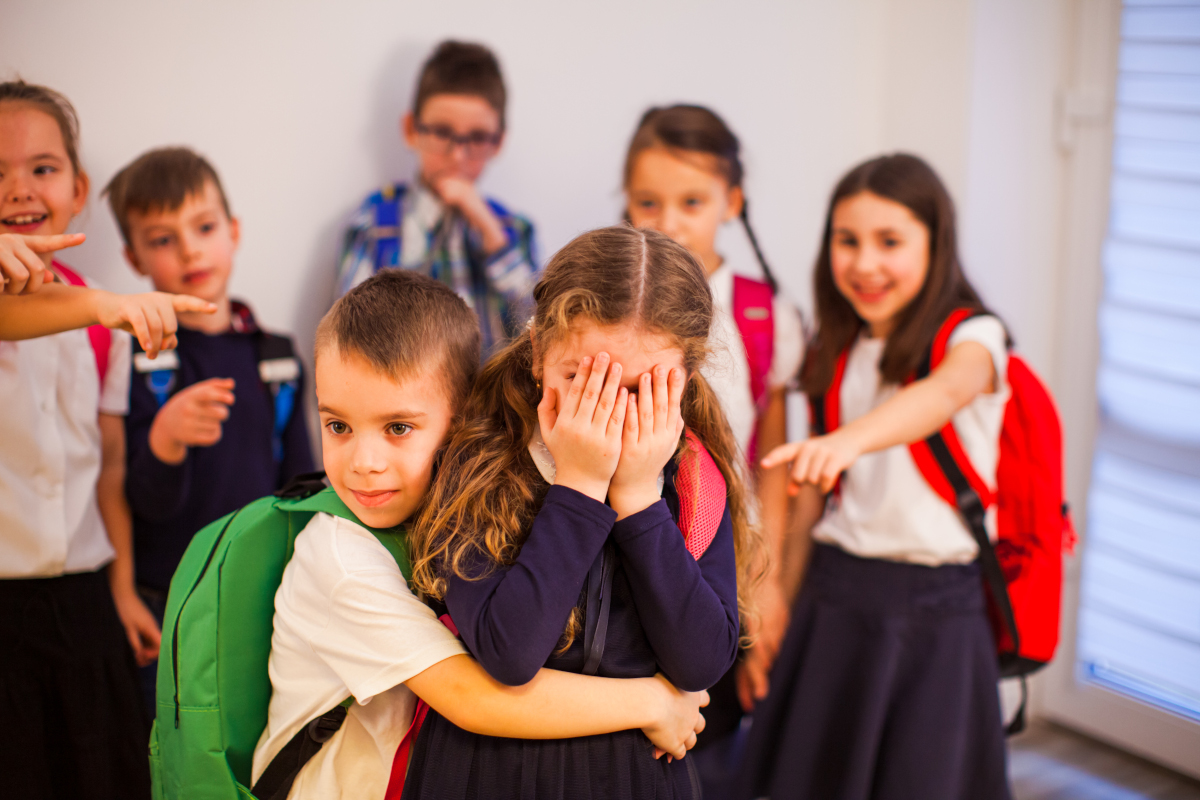Harcèlement scolaire : les signaux d'alerte à repérer et les bons réflexes pour protéger votre enfant Harcèlement scolaire : les signaux d'alerte à repérer et les bons réflexes pour protéger votre enfant
