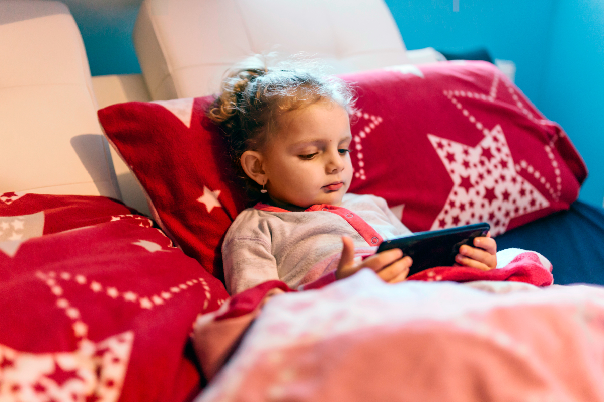Temps d'écran enfant 2026 : les nouvelles recommandations officielles que tous les parents doivent connaître