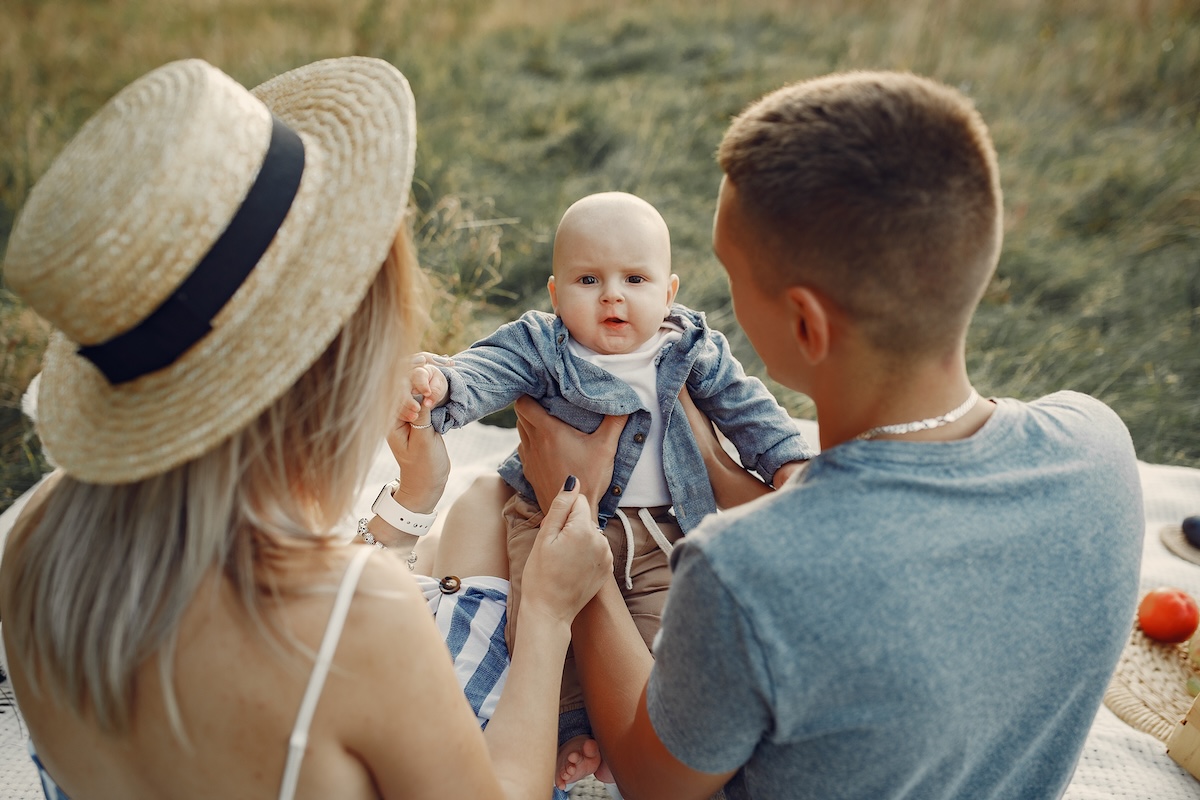 Réforme 2026 du congé parental : enfin une vraie pause rémunérée pour les deux parents ?