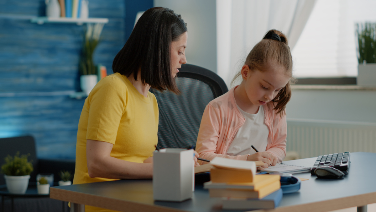 Devoirs à la maison : 7 astuces pour accompagner votre enfant sans s'énerver