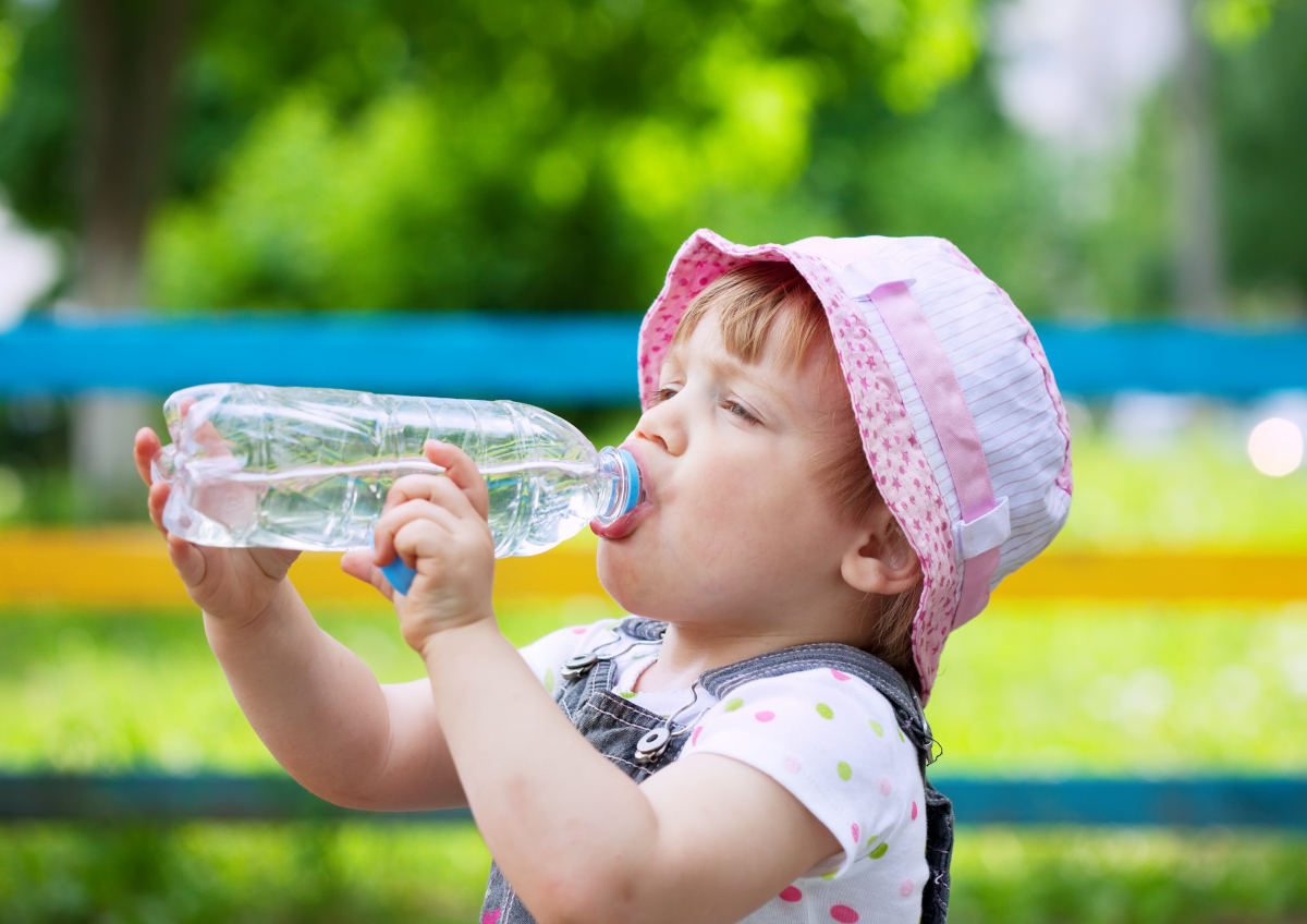 Hydratation enfant été 2026