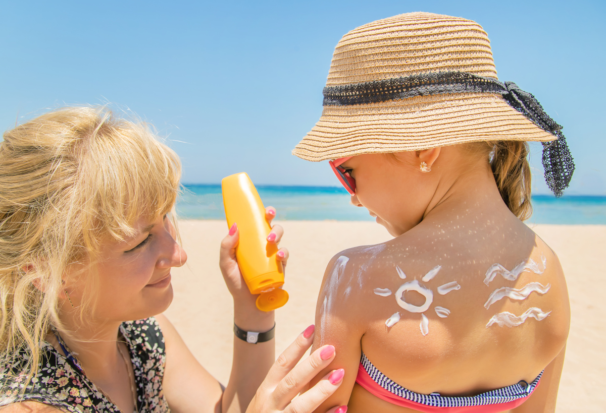 Canicule à 42°C : le vrai secret pour protéger votre enfant du soleil