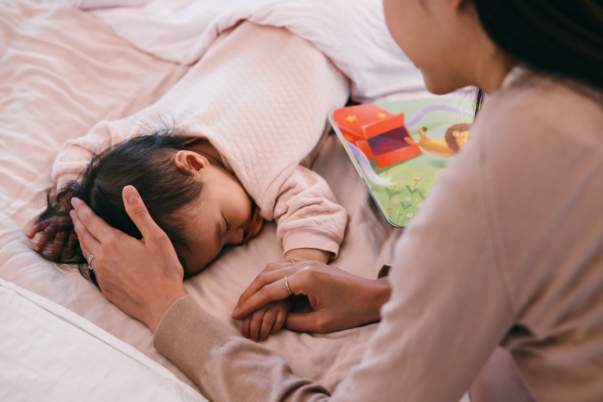 Sommeil de bébé décalé par l'été