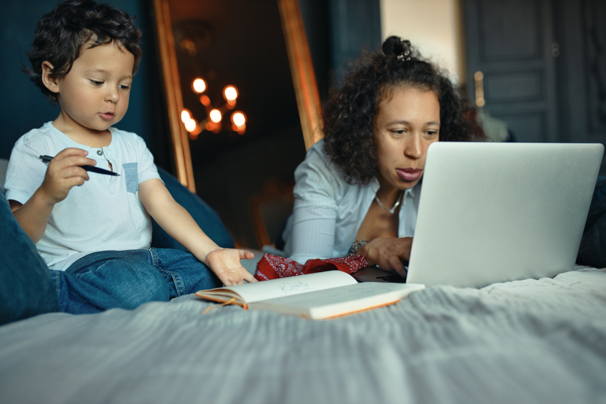 Écrans et bébé en fin de vacances