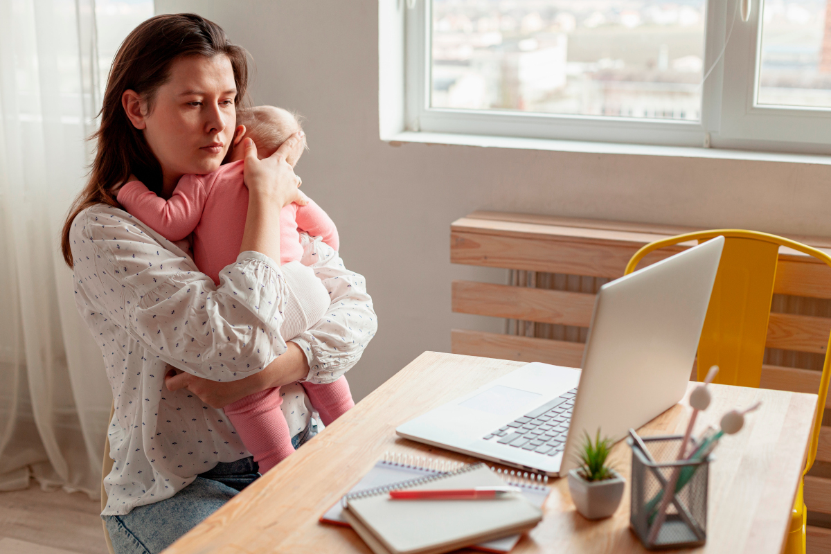 Travail de nuit, postes à l'aube : comment préserver les siestes de bébé à la rentrée Travail de nuit, postes à l'aube : comment préserver les siestes de bébé à la rentrée