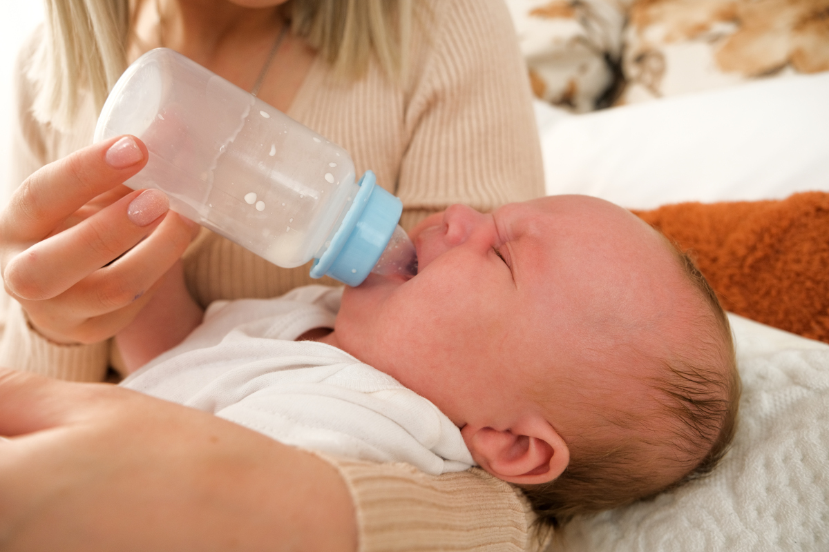Bébé enrhumé qui refuse de boire