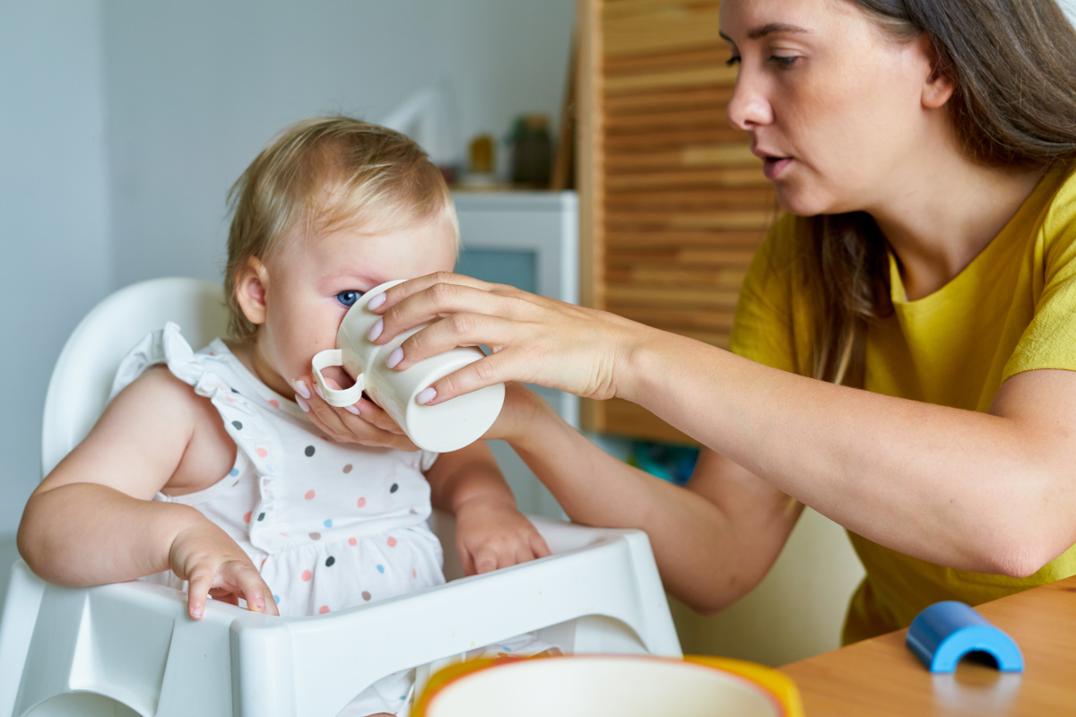 Gastro de bébé : réhydrater avec un SRO