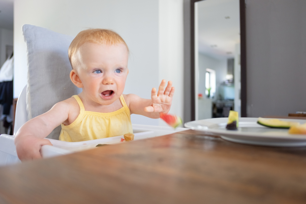 Bébé qui refuse les morceaux à 10 mois