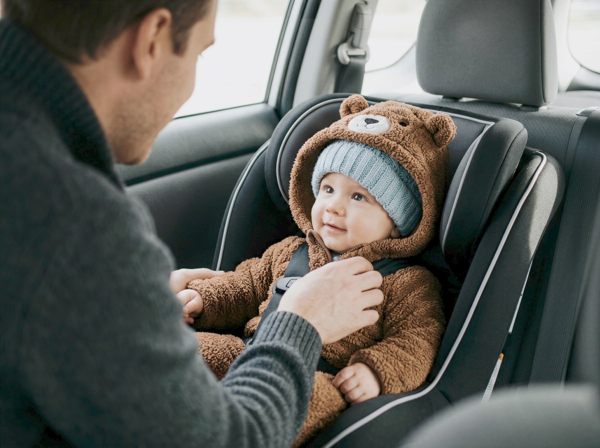 comment garder bébé au chaud en voiture